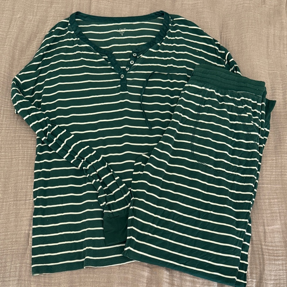 GAP Green Striped Women's Pajama Set (s)